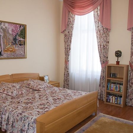 Apartman Na Zahradni Κάρλοβι Βάρι Δωμάτιο φωτογραφία