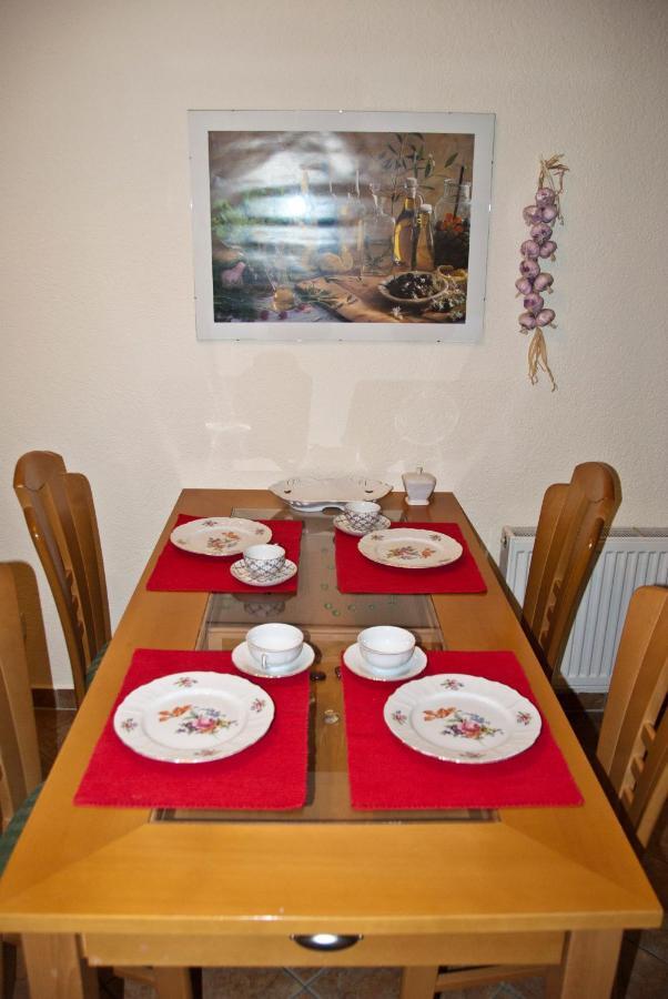 Apartman Na Zahradni Κάρλοβι Βάρι Εξωτερικό φωτογραφία